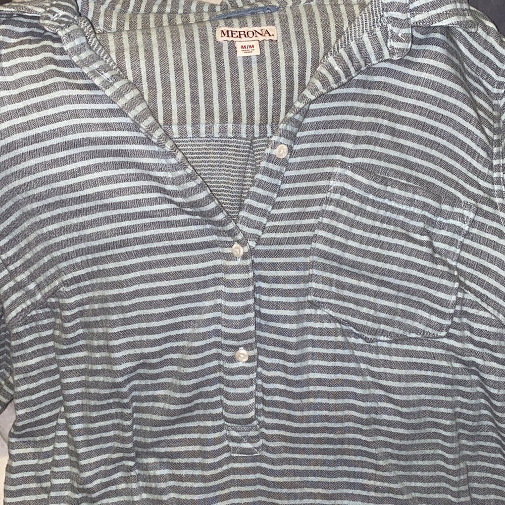 Button up - Picture 3 of 3